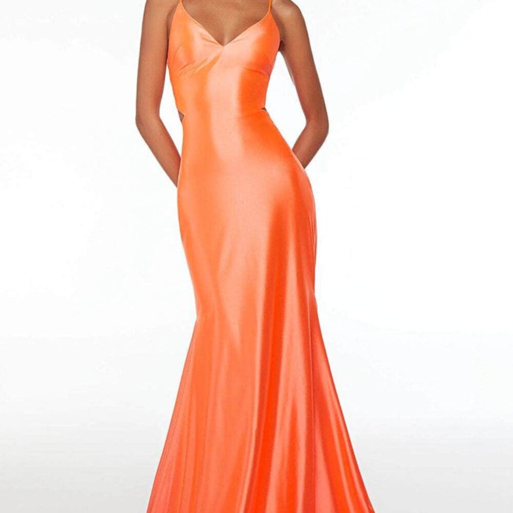Alyce Paris 61674 mermaid cut gown - Picture 6 of 7